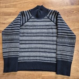 Cyrus Navy & White Striped Patterned Mock Neck Sweater – Size Medium